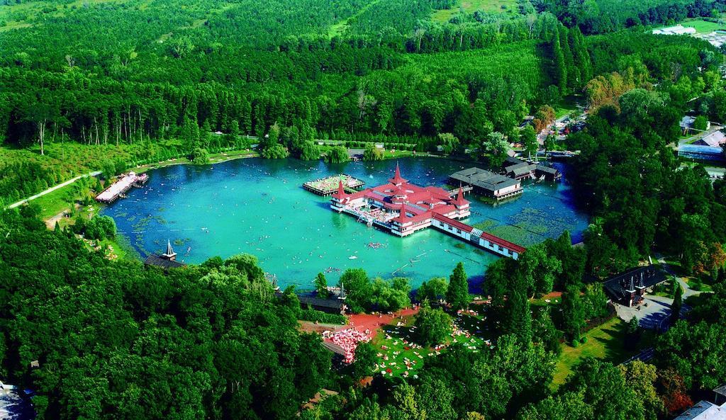 Palos Resort Zalacsany Bagian luar foto