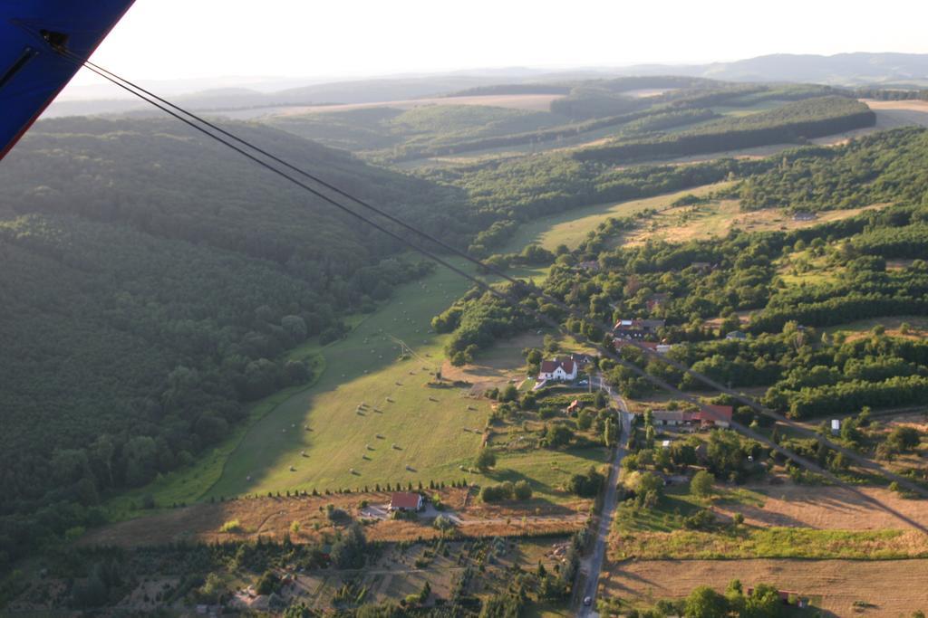 Palos Resort Zalacsany Bagian luar foto